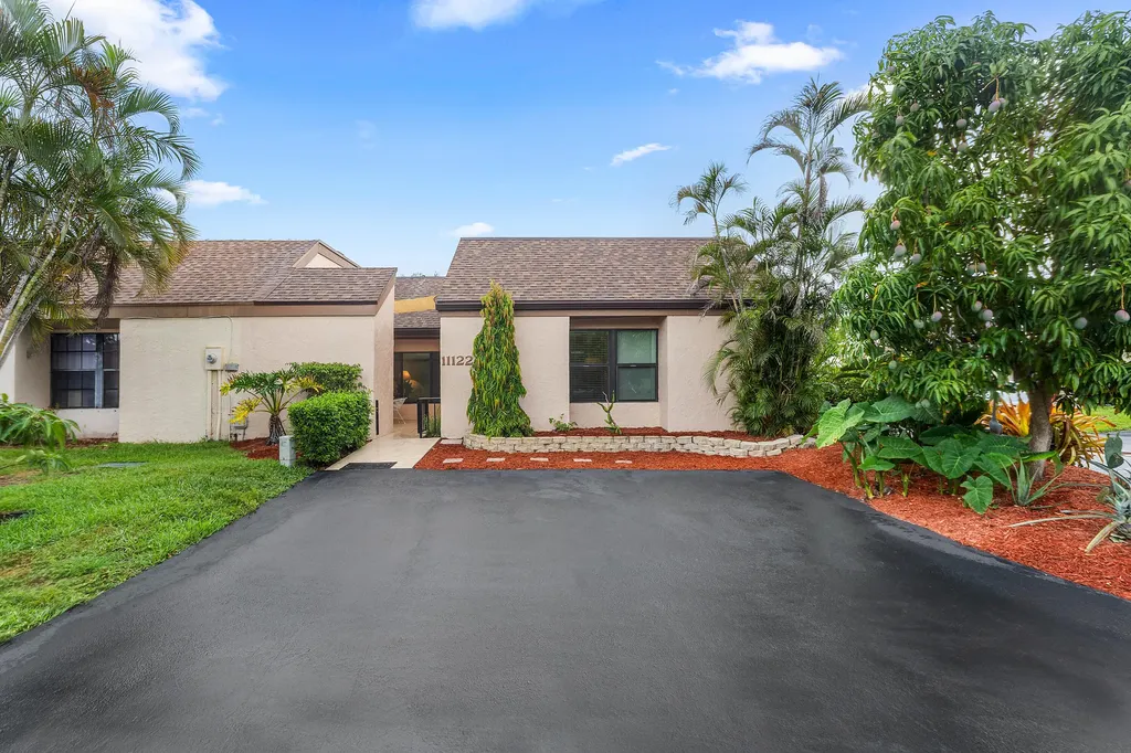 11122 Curry Drive Palm Beach Gardens FL 33418