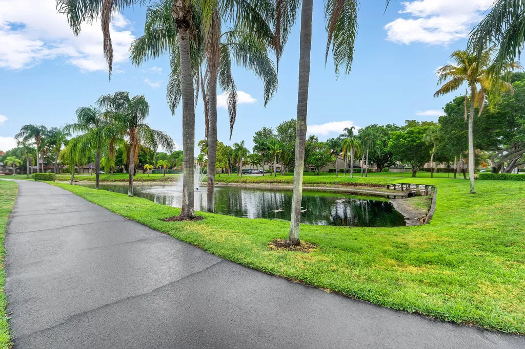 11122 Curry Drive Palm Beach Gardens FL 33418