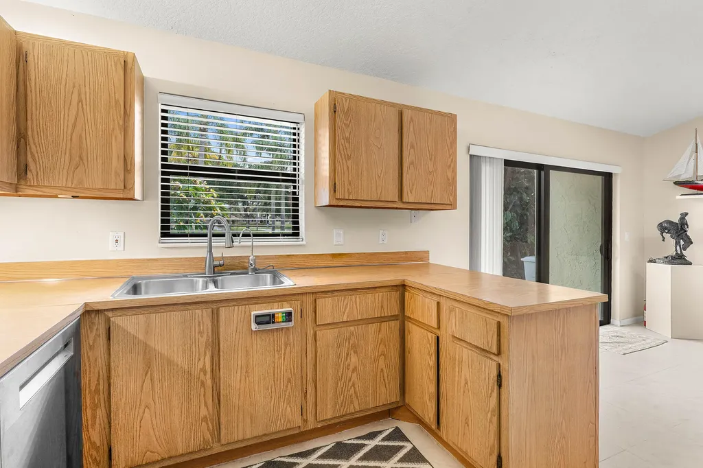 11122 Curry Drive Palm Beach Gardens FL 33418