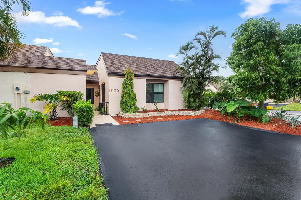 11122 Curry Drive Palm Beach Gardens FL 33418