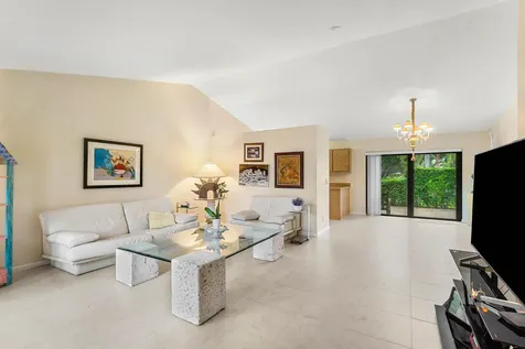 11122 Curry Drive Palm Beach Gardens FL 33418