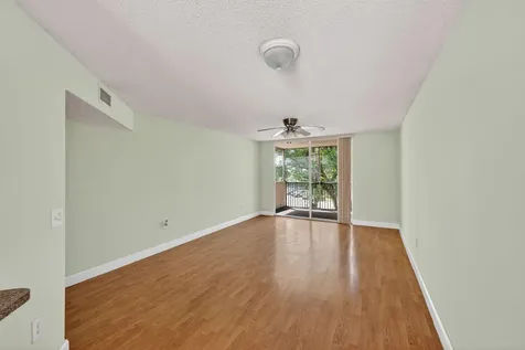 8373 Lake Drive Doral FL 33166