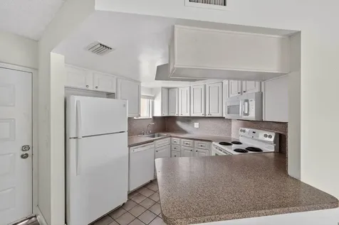 8373 Lake Drive Doral FL 33166