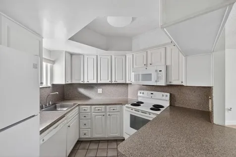 8373 Lake Drive Doral FL 33166