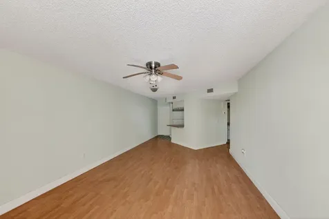 8373 Lake Drive Doral FL 33166