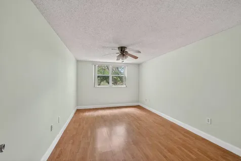 8373 Lake Drive Doral FL 33166