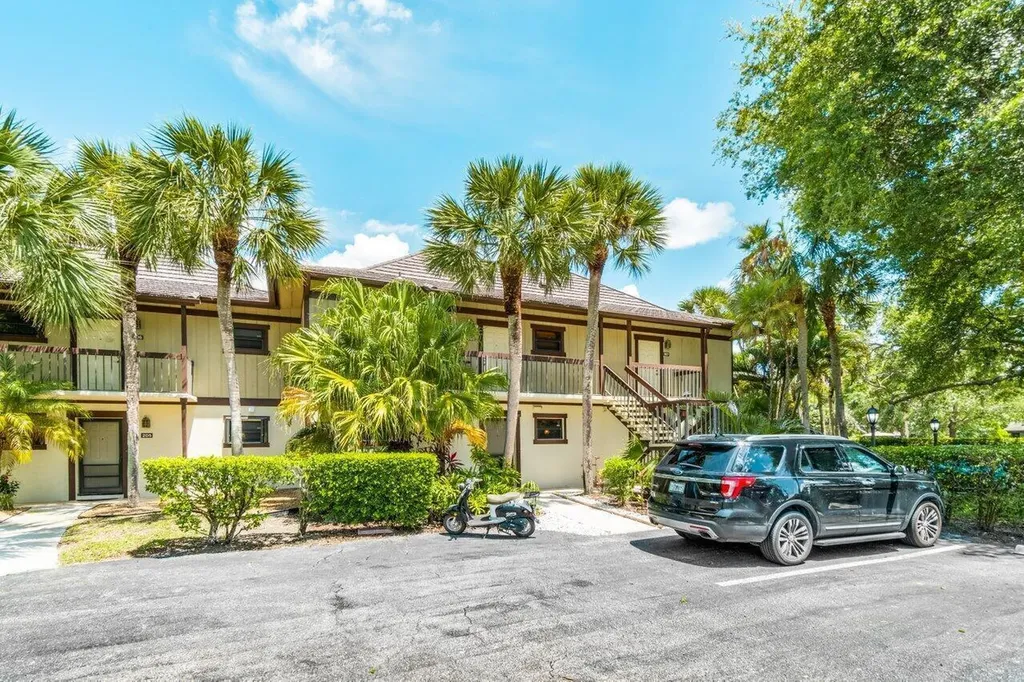 13334 Polo Club Road Wellington FL 33414