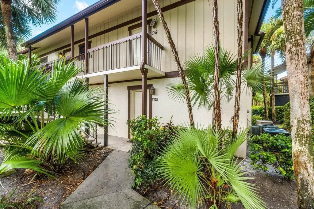 13334 Polo Club Road Wellington FL 33414