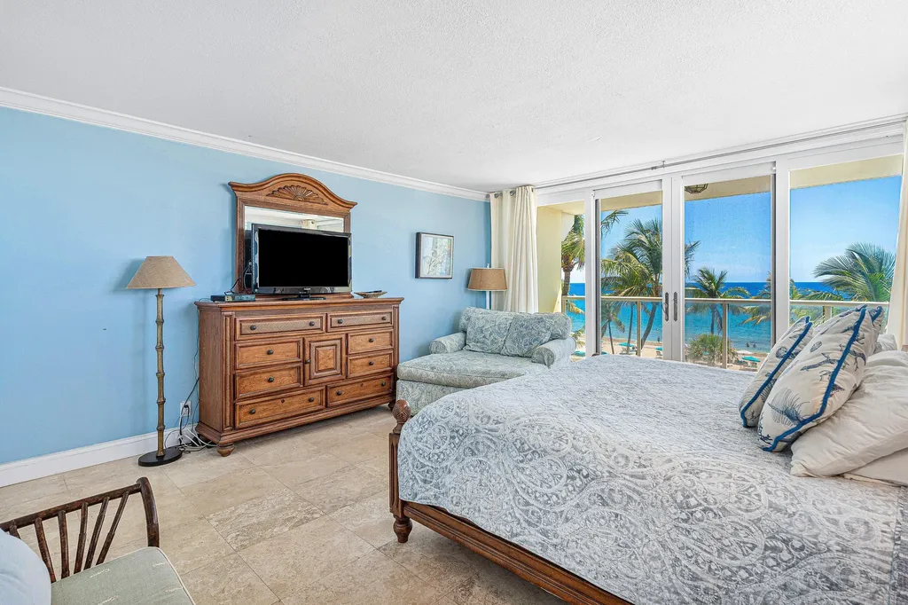 2080 E Hillsboro Boulevard Deerfield Beach FL 33441