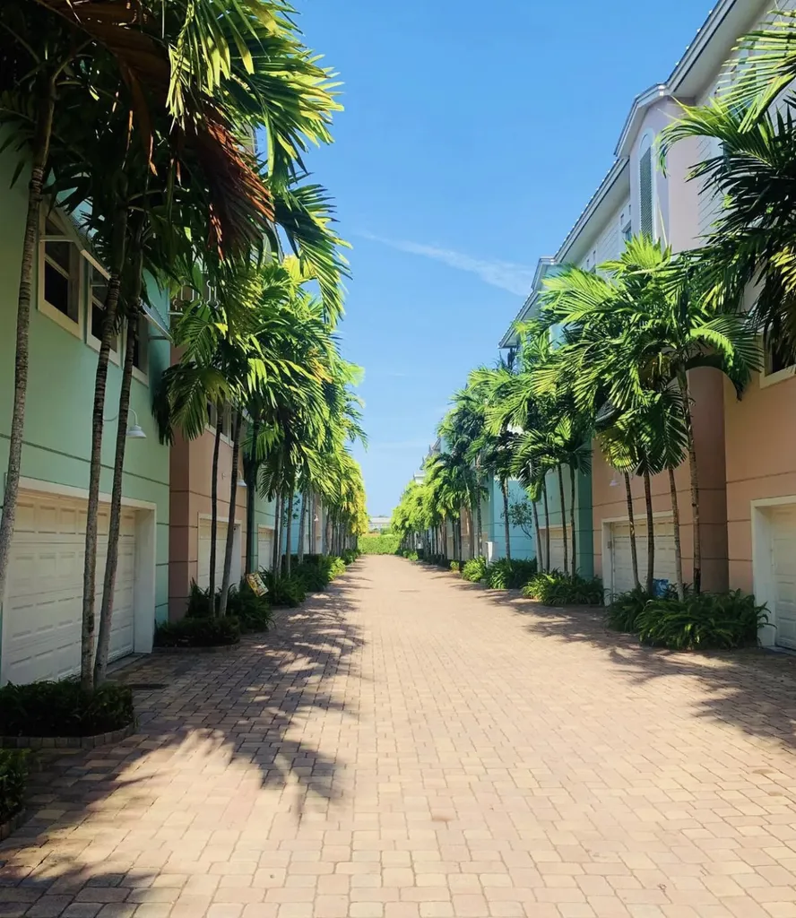 425 NE 1st Street Pompano Beach FL 33060