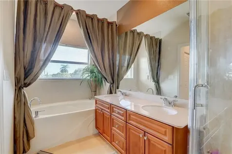 425 NE 1st Street Pompano Beach FL 33060