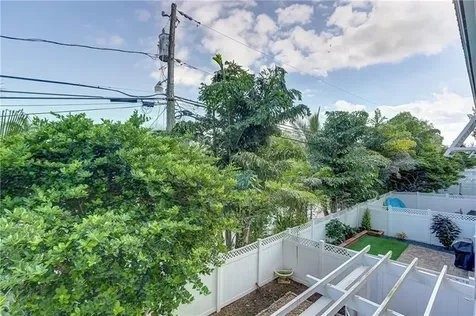425 NE 1st Street Pompano Beach FL 33060