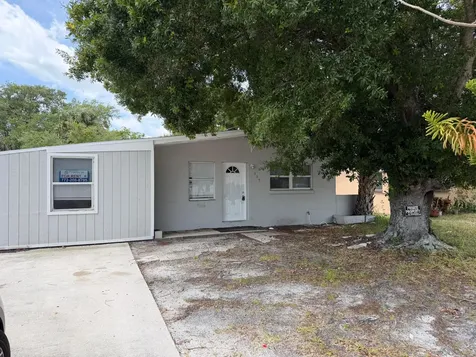 115 Maple Avenue Fort Pierce FL 34982