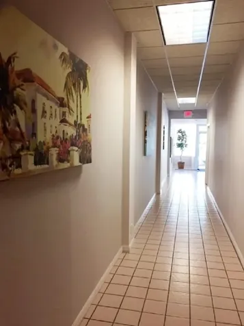 2012 Hollywood Bl Hollywood FL 33020