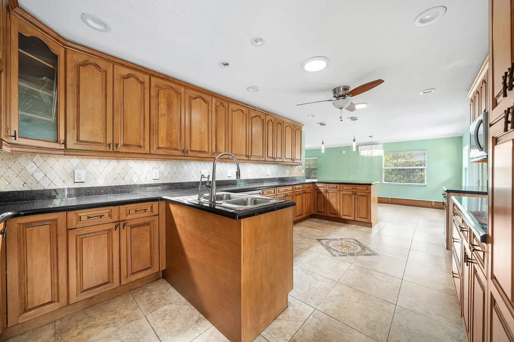 2873 Riverland Road Fort Lauderdale FL 33312
