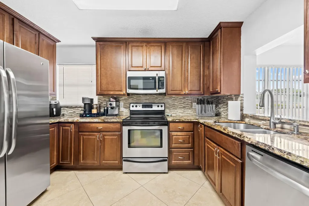 2945 SW 22nd Avenue Delray Beach FL 33445