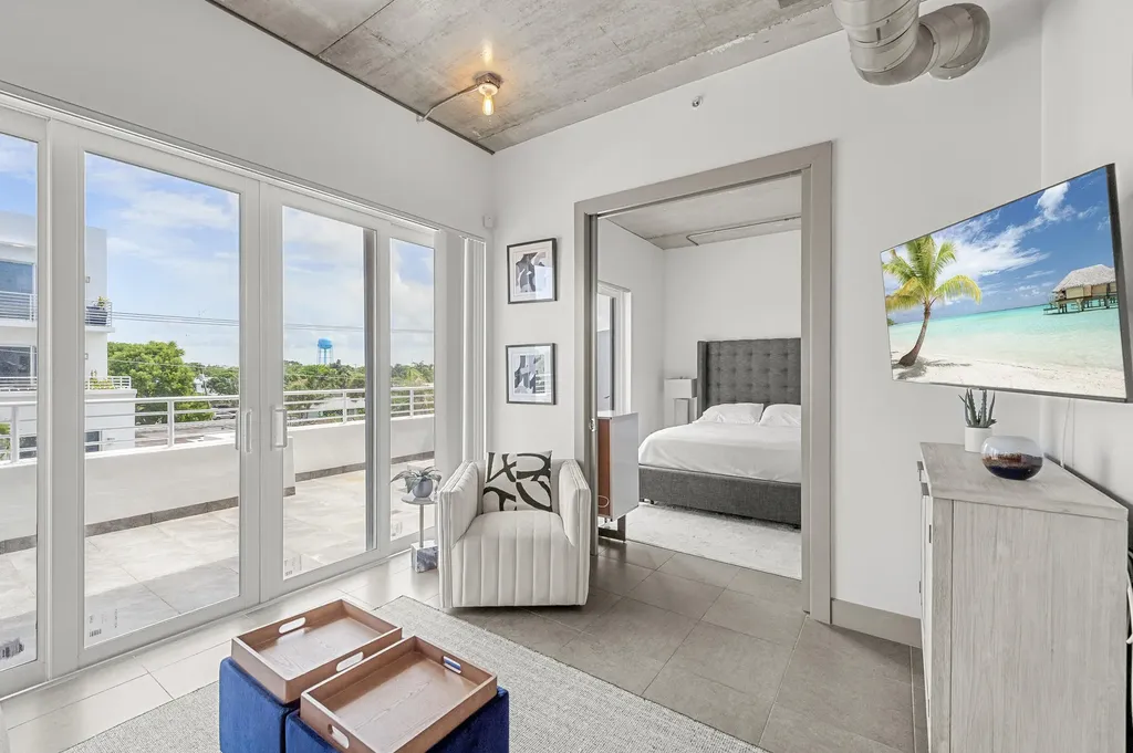 111 SE 2nd Street Delray Beach FL 33444