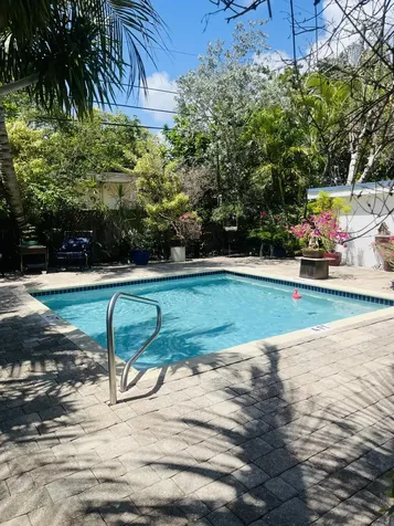 590 NW 40th Court Oakland Park FL 33309