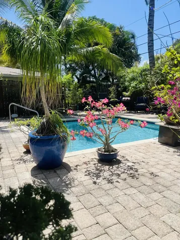 590 NW 40th Court Oakland Park FL 33309