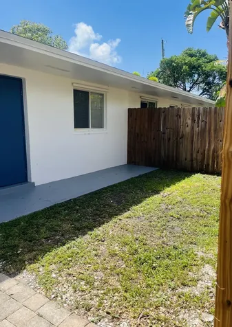 590 NW 40th Court Oakland Park FL 33309