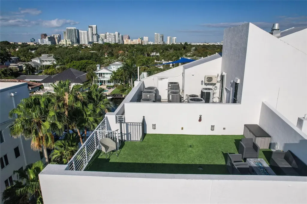 301 Hendricks Isle Fort Lauderdale FL 33301