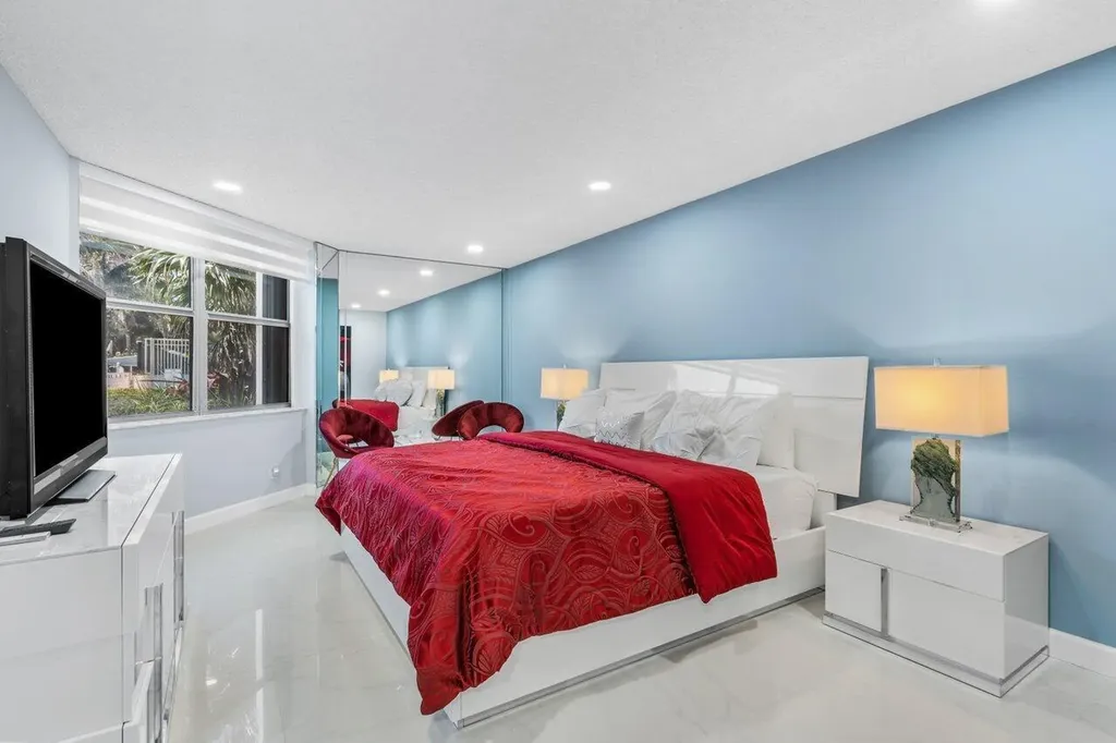 5200 N Ocean Drive Riviera Beach FL 33404