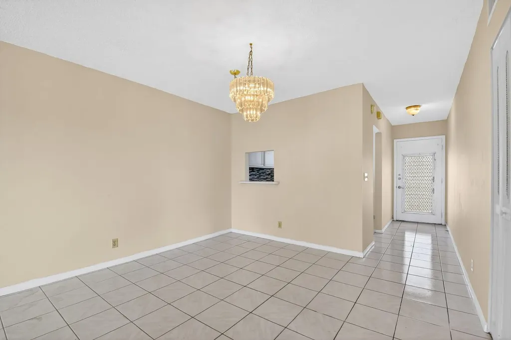 201 Oxford 600 West Palm Beach FL 33417