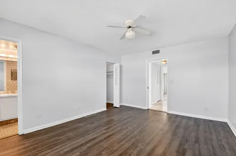 201 Oxford 600 West Palm Beach FL 33417