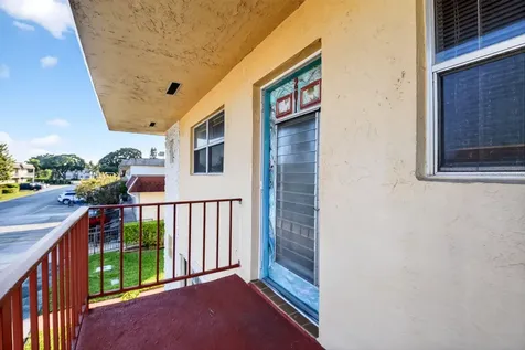 201 Oxford 600 West Palm Beach FL 33417
