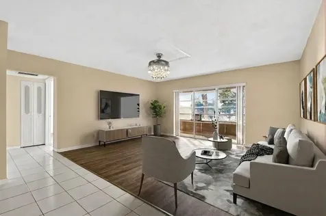 201 Oxford 600 West Palm Beach FL 33417
