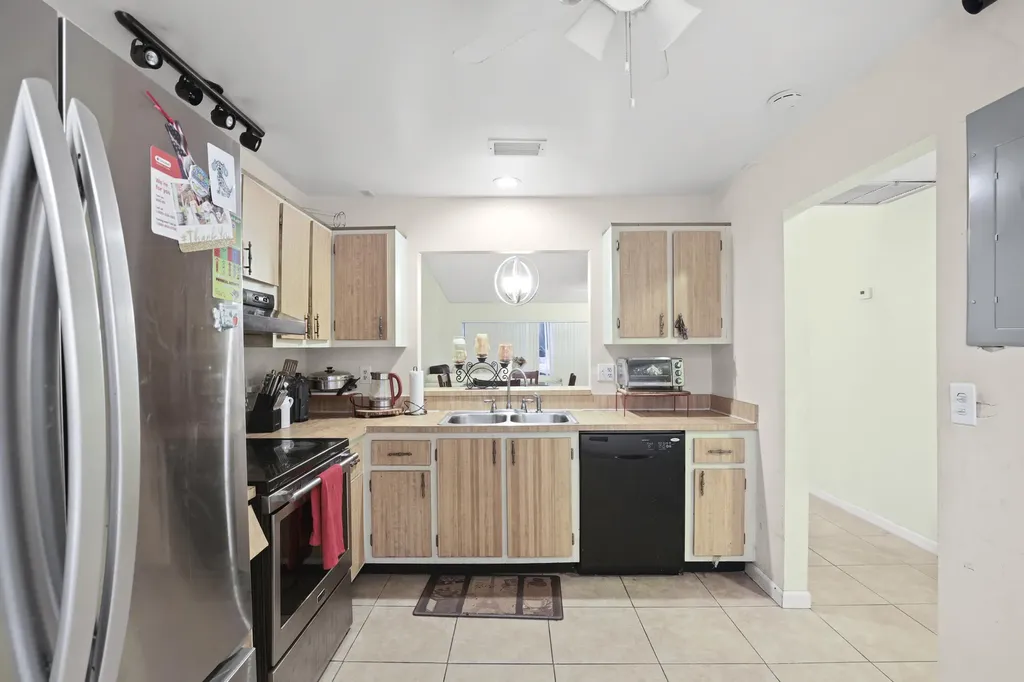 4235 Lucerne Villas Lane Greenacres FL 33467