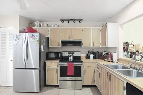 4325 Lucerne Villas Lane Greenacres FL 33467