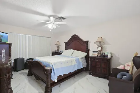 4325 Lucerne Villas Lane Greenacres FL 33467
