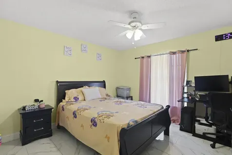4325 Lucerne Villas Lane Greenacres FL 33467