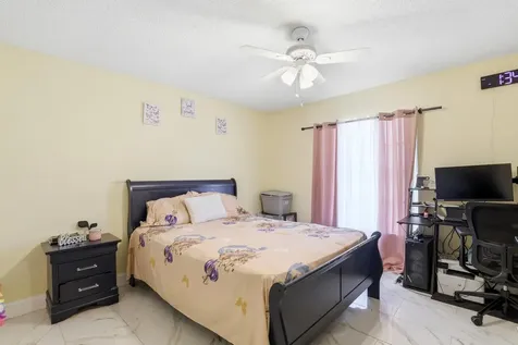 4325 Lucerne Villas Lane Greenacres FL 33467