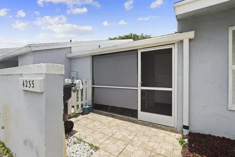 4235 Lucerne Villas Lane Greenacres FL 33467