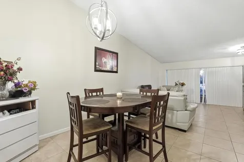 4325 Lucerne Villas Lane Greenacres FL 33467