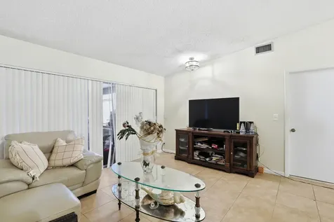 4325 Lucerne Villas Lane Greenacres FL 33467