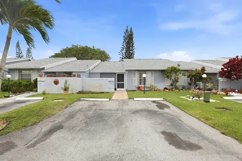 4325 Lucerne Villas Lane Greenacres FL 33467