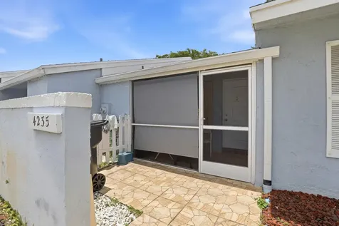 4325 Lucerne Villas Lane Greenacres FL 33467