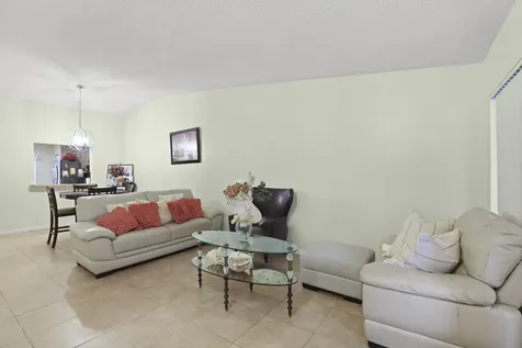 4325 Lucerne Villas Lane Greenacres FL 33467