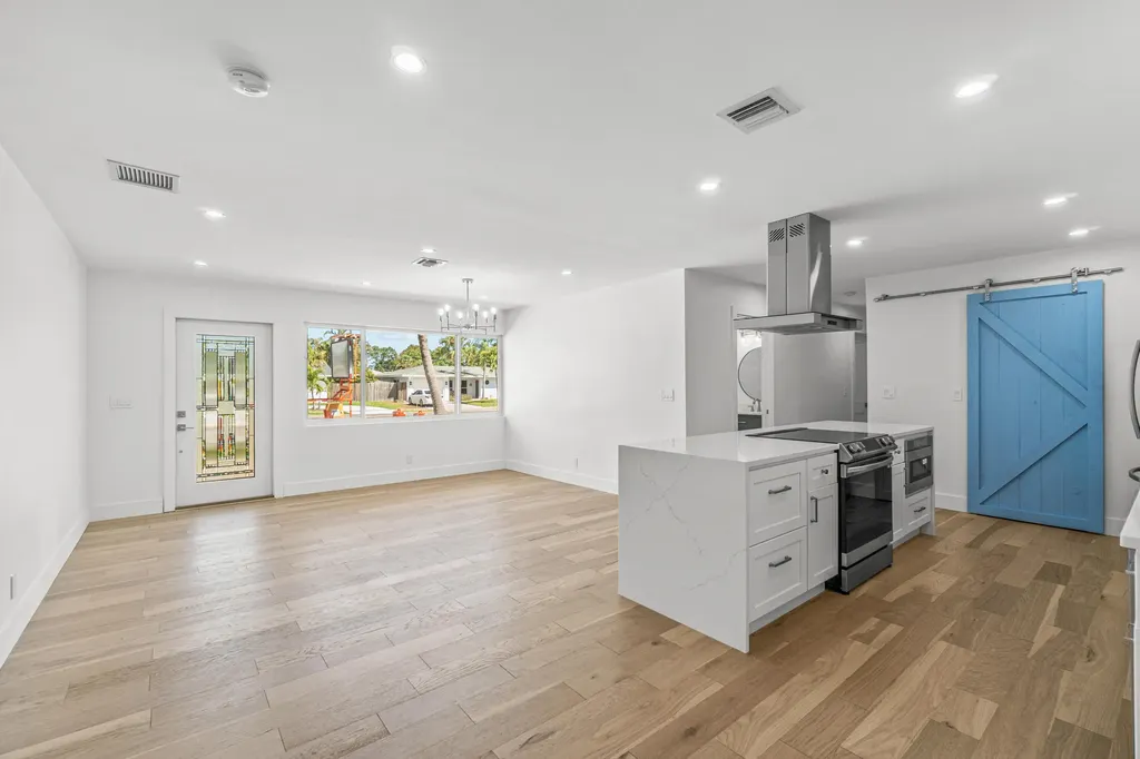 1188 W Camino Boca Raton FL 33486