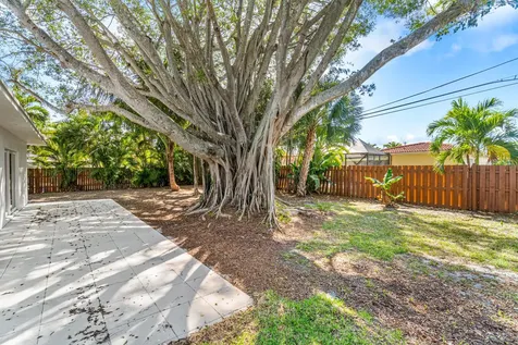1188 W Camino Boca Raton FL 33486