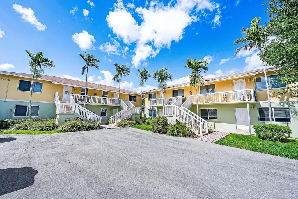 242 NE 12th Street Delray Beach FL 33444