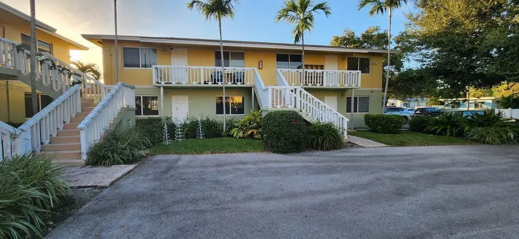 242 NE 12th Street Delray Beach FL 33444
