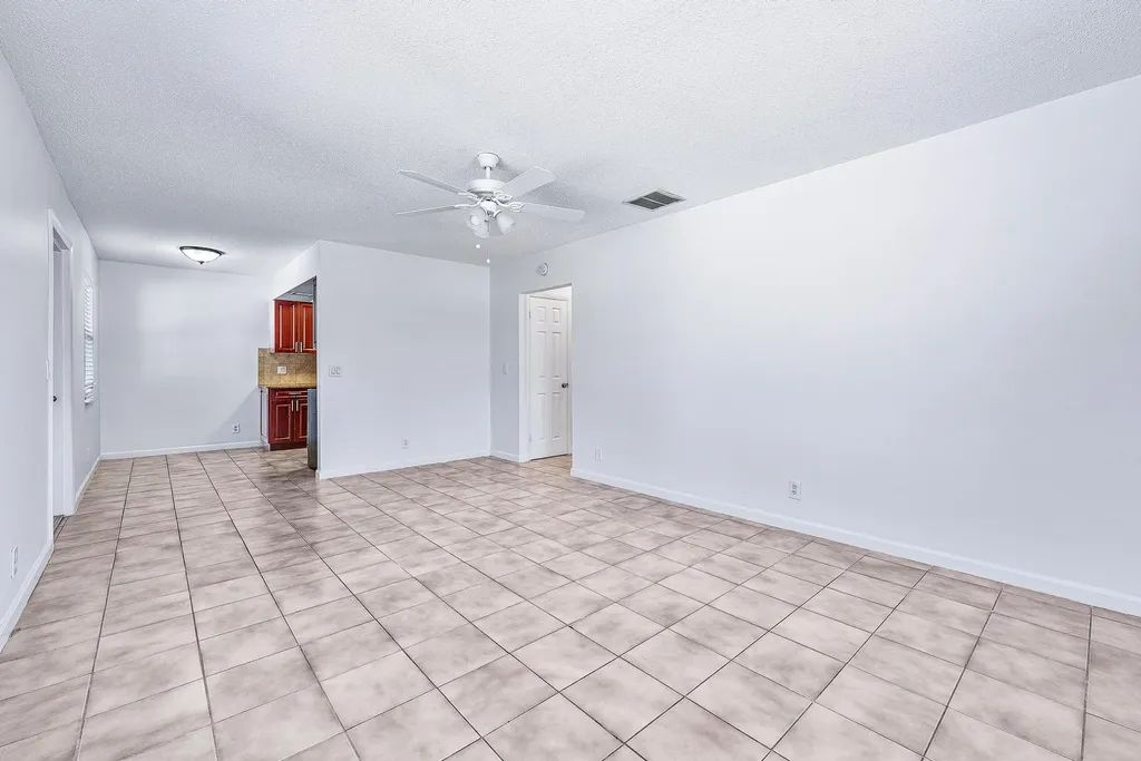 242 NE 12th Street Delray Beach FL 33444