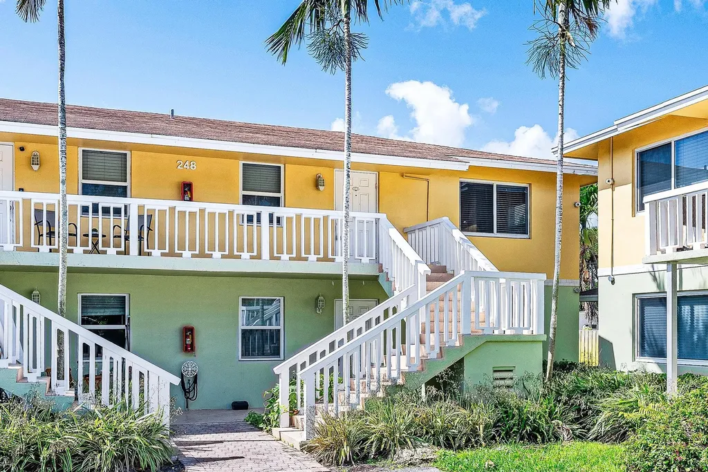 242 NE 12th Street Delray Beach FL 33444