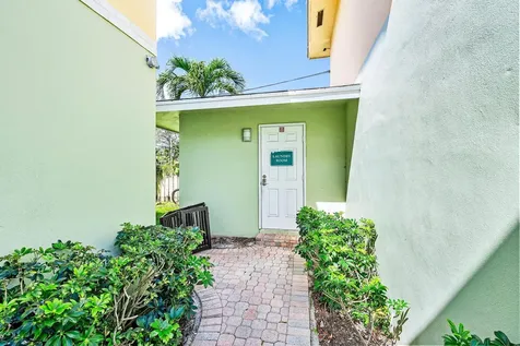 242 NE 12th Street Delray Beach FL 33444