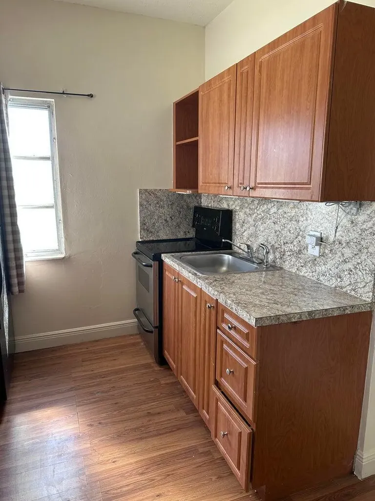 621 NW 3rd Avenue Pompano Beach FL 33060