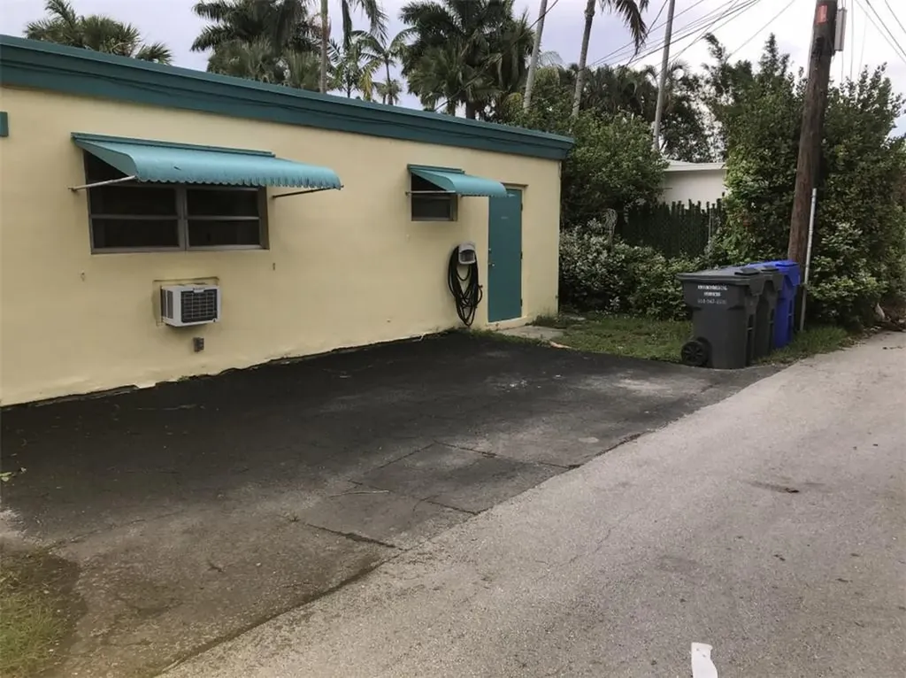 1518 Grant Street Hollywood FL 33020